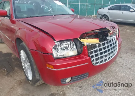 2008 Chrysler 300 Touring from USA, damaged, VIN 2C3LA53G48H217482